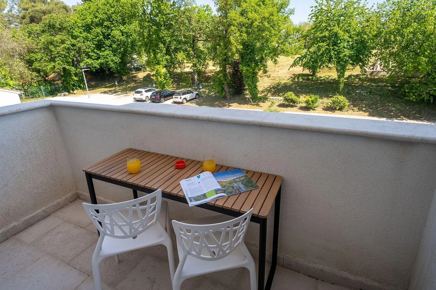 Strandnahes Apartment Mit Jacuzzi, Meerblick, Pool, Privatem Balkon, Nur 100 Meter Zum Strand Funtana Croatia