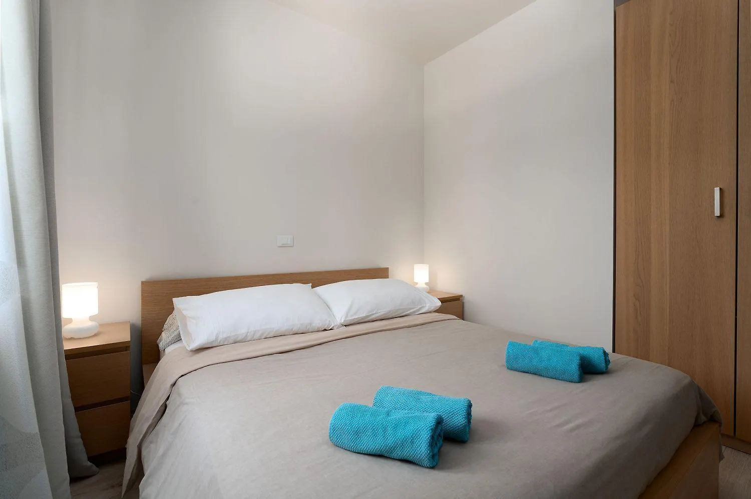 Strandnahes Apartment Mit Jacuzzi, Meerblick, Pool, Privatem Balkon, Nur 100 Meter Zum Strand Funtana