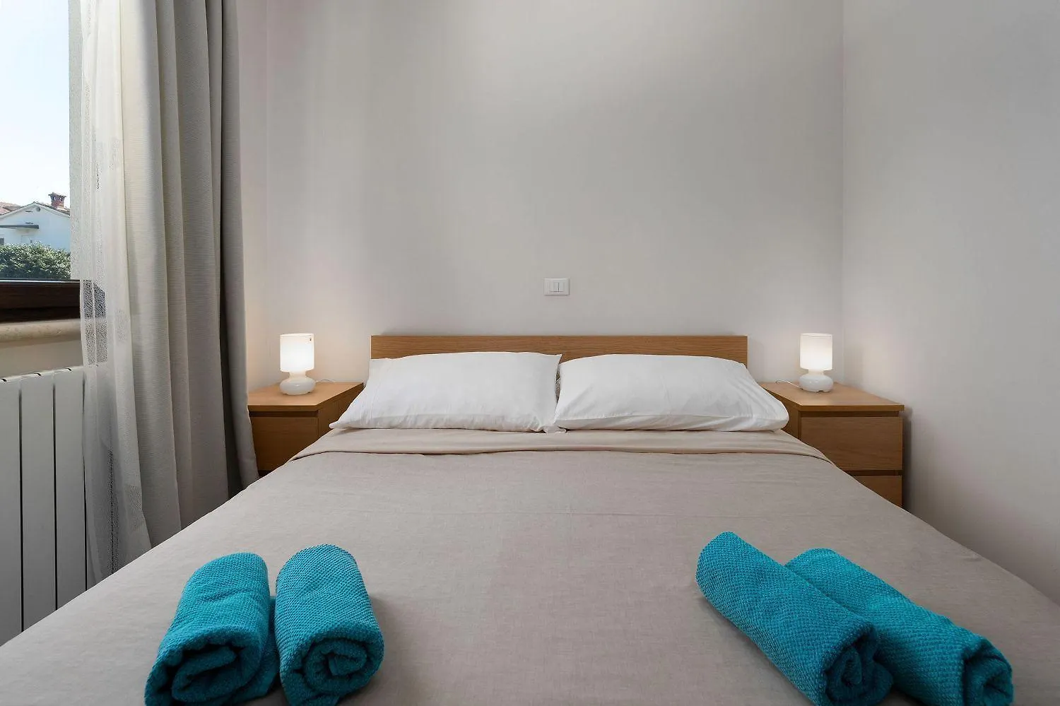 Strandnahes Apartment Mit Jacuzzi, Meerblick, Pool, Privatem Balkon, Nur 100 Meter Zum Strand Funtana