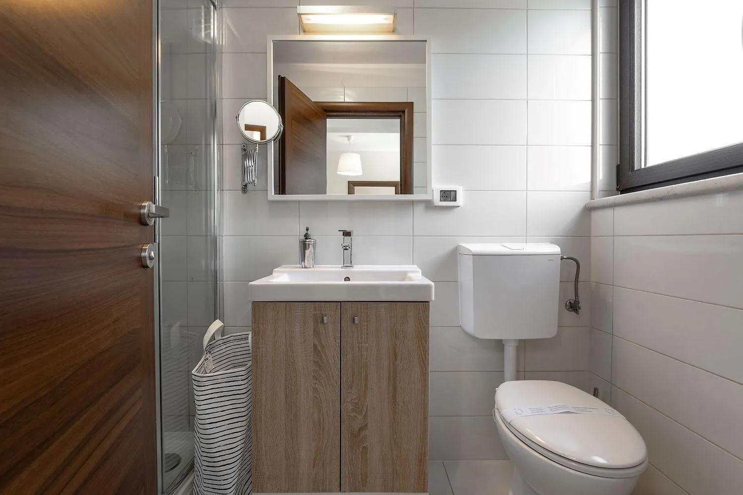 Strandnahes Apartment Mit Jacuzzi, Meerblick, Pool, Privatem Balkon, Nur 100 Meter Zum Strand Funtana